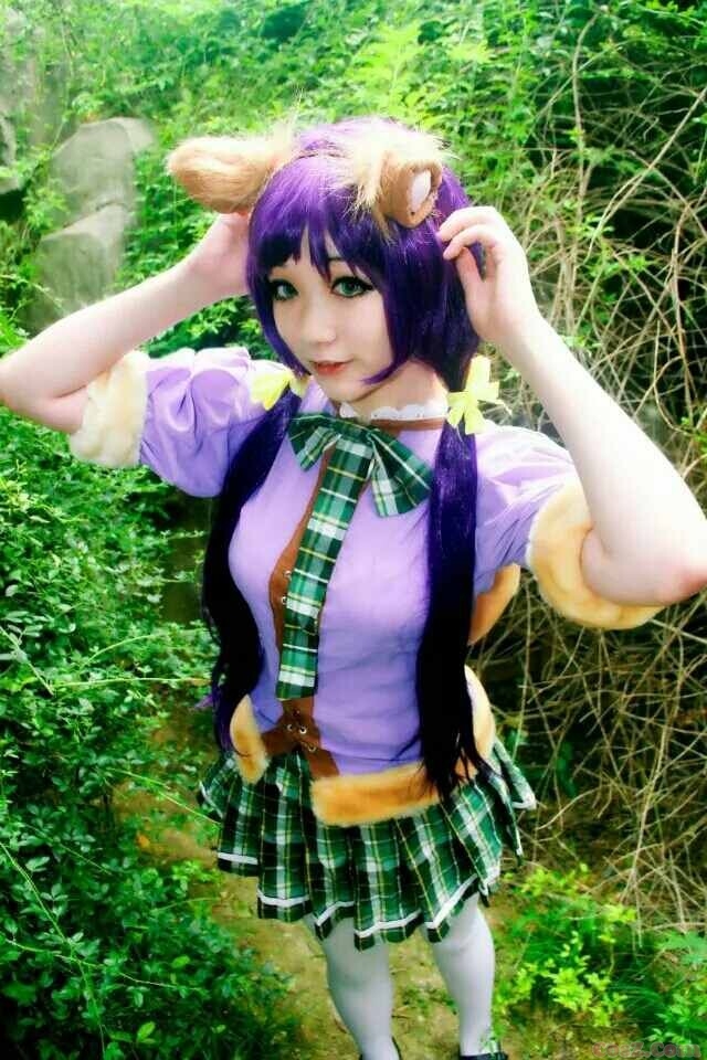 白丝小女仆萌翻了背后居然还插着一个小尾巴！