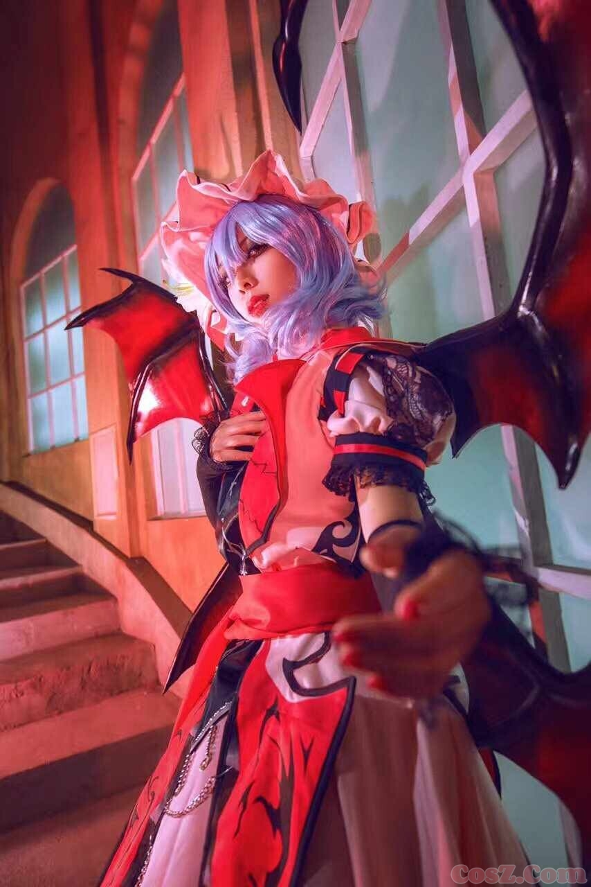 红色血之心蝙蝠侠一样的暗夜女萝莉蕾米莉亚！