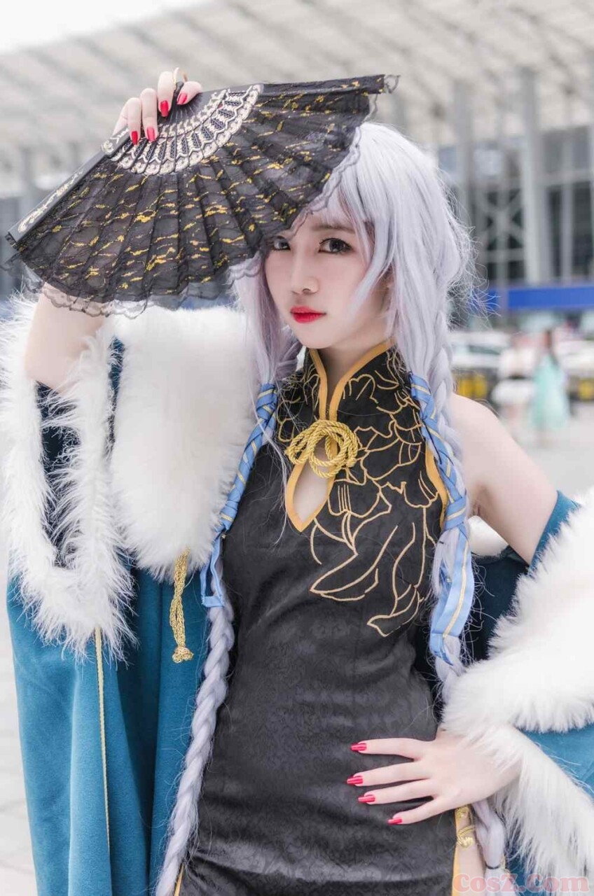 星尘幽牡丹黑丝旗袍户外高跟大美腿鉴赏！